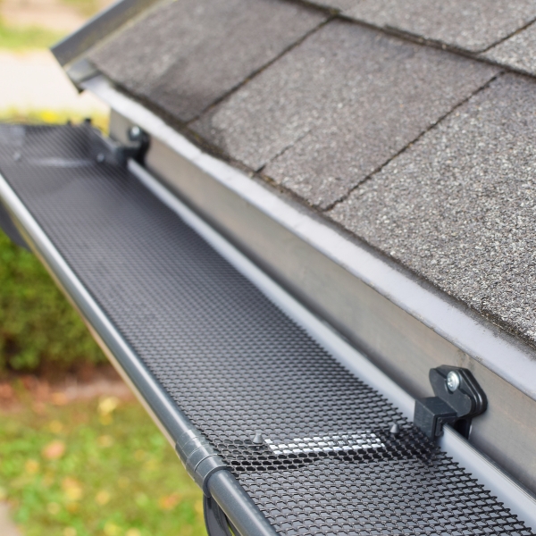 closeup of gutter that has been cleaned